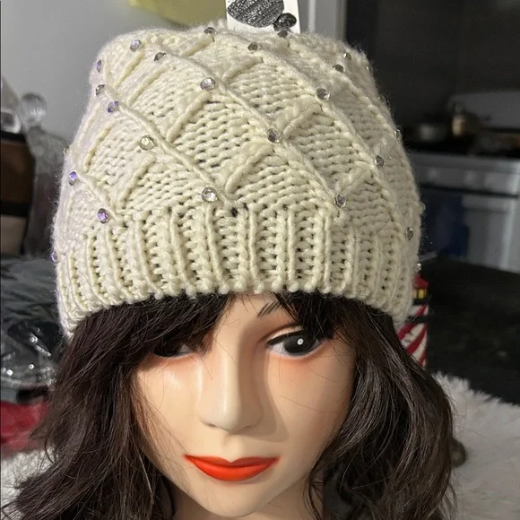 Elegant Cream Knit Beanie with Rhinestones - Picture 1 of 5